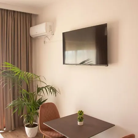 Wave Beachfront 3* Durrës