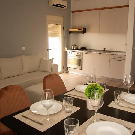 Wave Beachfront 3*