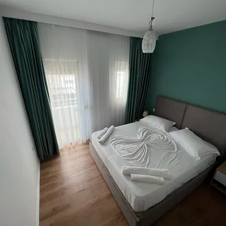 Wave Beachfront 3*