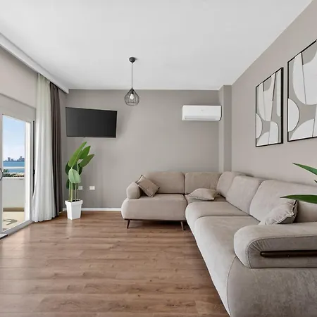 Wave Beachfront Apartmanhotel Durrës