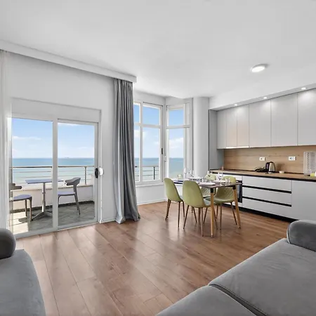 Wave Beachfront 3* Durrës