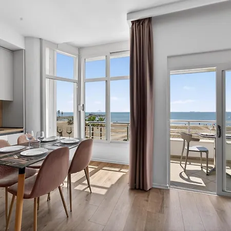 Apartmanhotel Wave Beachfront 3*