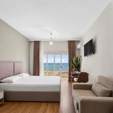 Wave Beachfront 3*