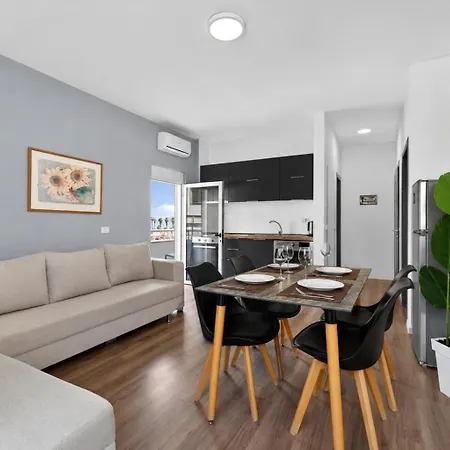 Wave Beachfront 3* Durrës