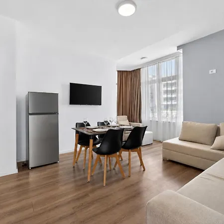 Wave Beachfront Apartmanhotel 3*