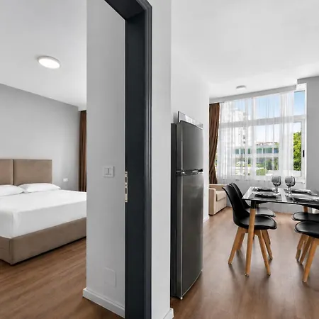 Wave Beachfront Apartmanhotel