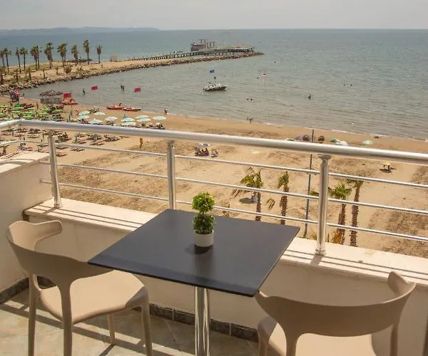 Wave Beachfront Durrës