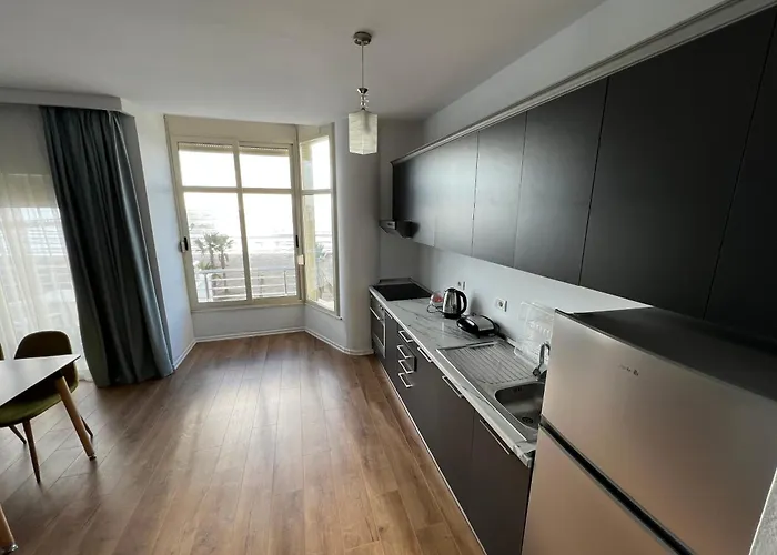 Wave Beachfront Durrës