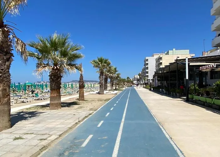 Apartahotel Wave Beachfront 3*