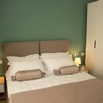 Wave Beachfront 3*