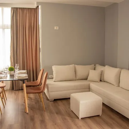 Lejlighedshotel Wave Beachfront 3*