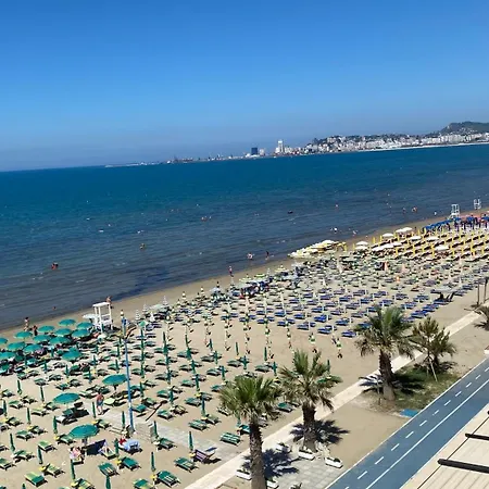 Wave Beachfront Ξενοδοχείο με διαμερίσματα Δυρράχιο