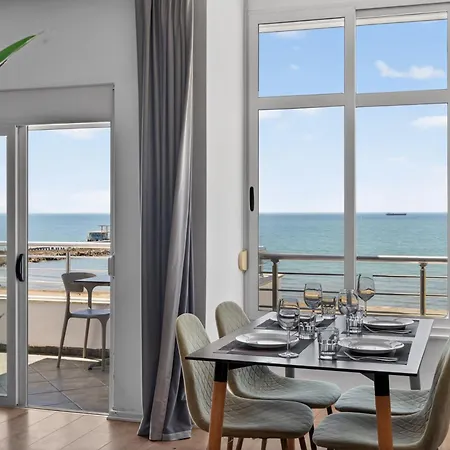 Wave Beachfront מלון דירות דורס