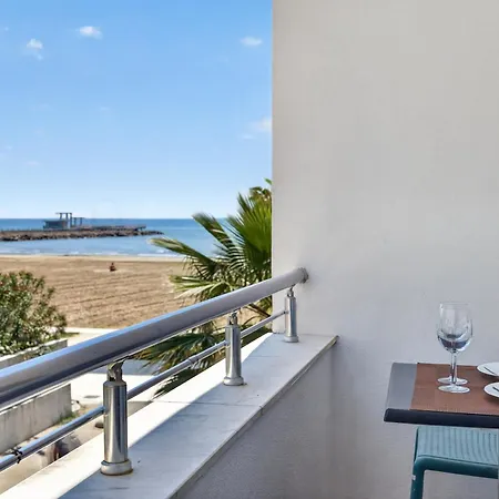 Wave Beachfront Ξενοδοχείο με διαμερίσματα Δυρράχιο