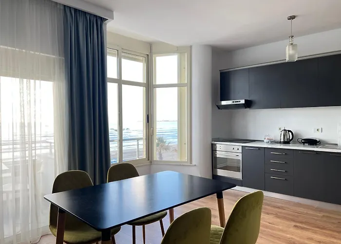 Wave Beachfront 3* Durres