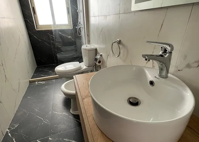 Wave Beachfront Aparthotel 3*